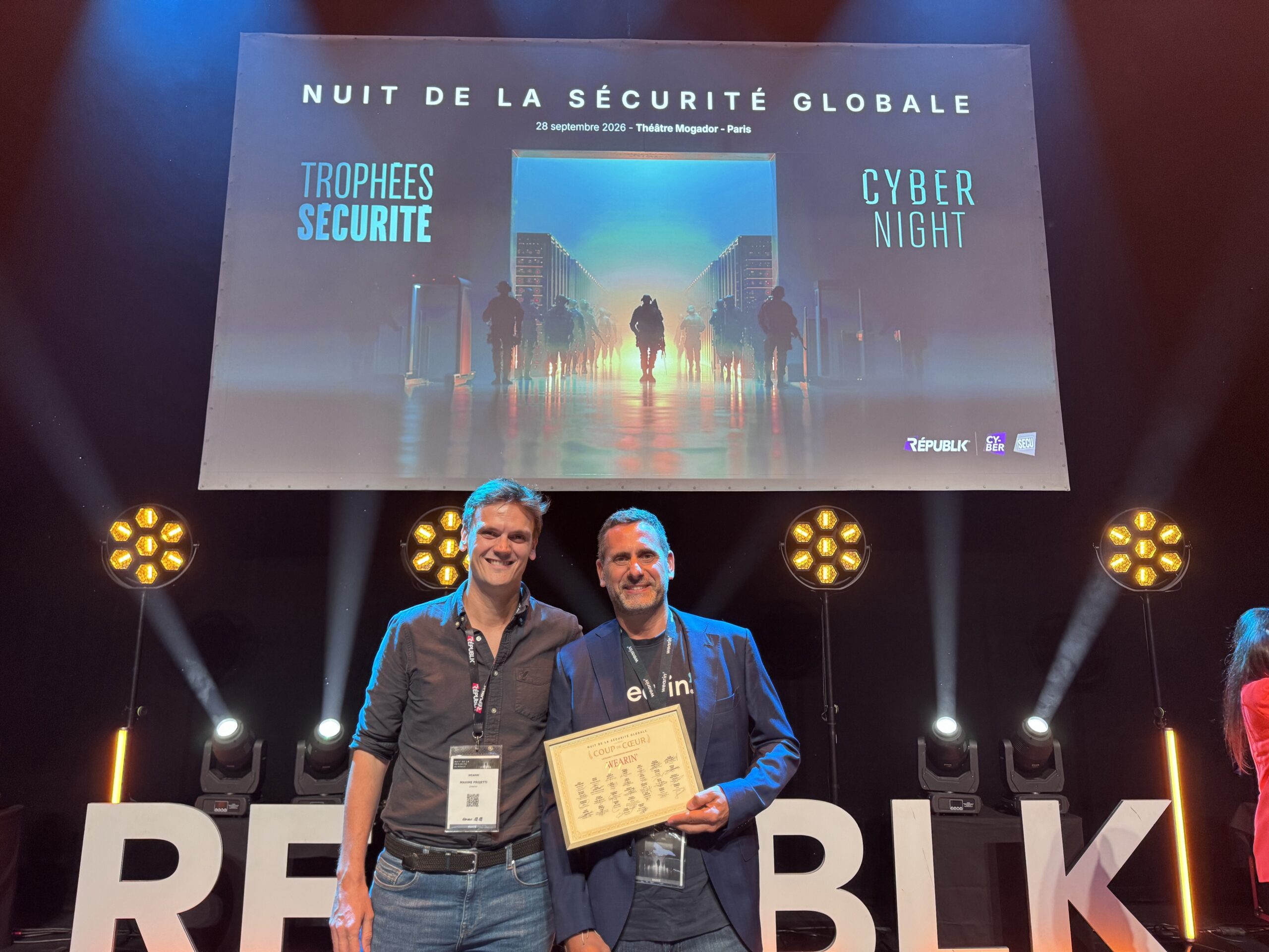Maxime Projetti (Wearin’ Director, left) and Daniel Daguerre (Wearin’ Commercial Director) receiving the Coup de Cœur Award, Paris, September 28, 2026.